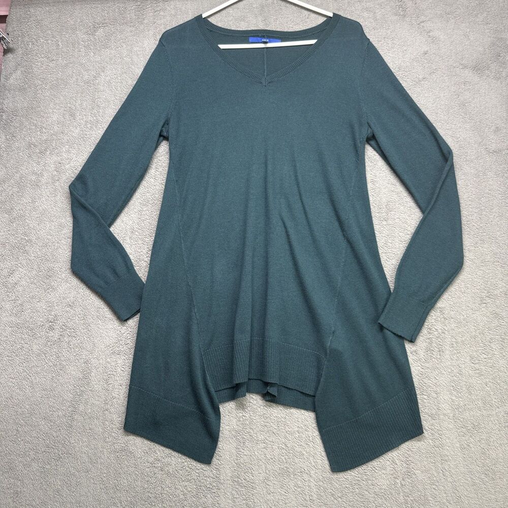 Women’s Green V Neck Asymmetrical Hem Pullover Sweater M Long Sleeve Knit APT.9